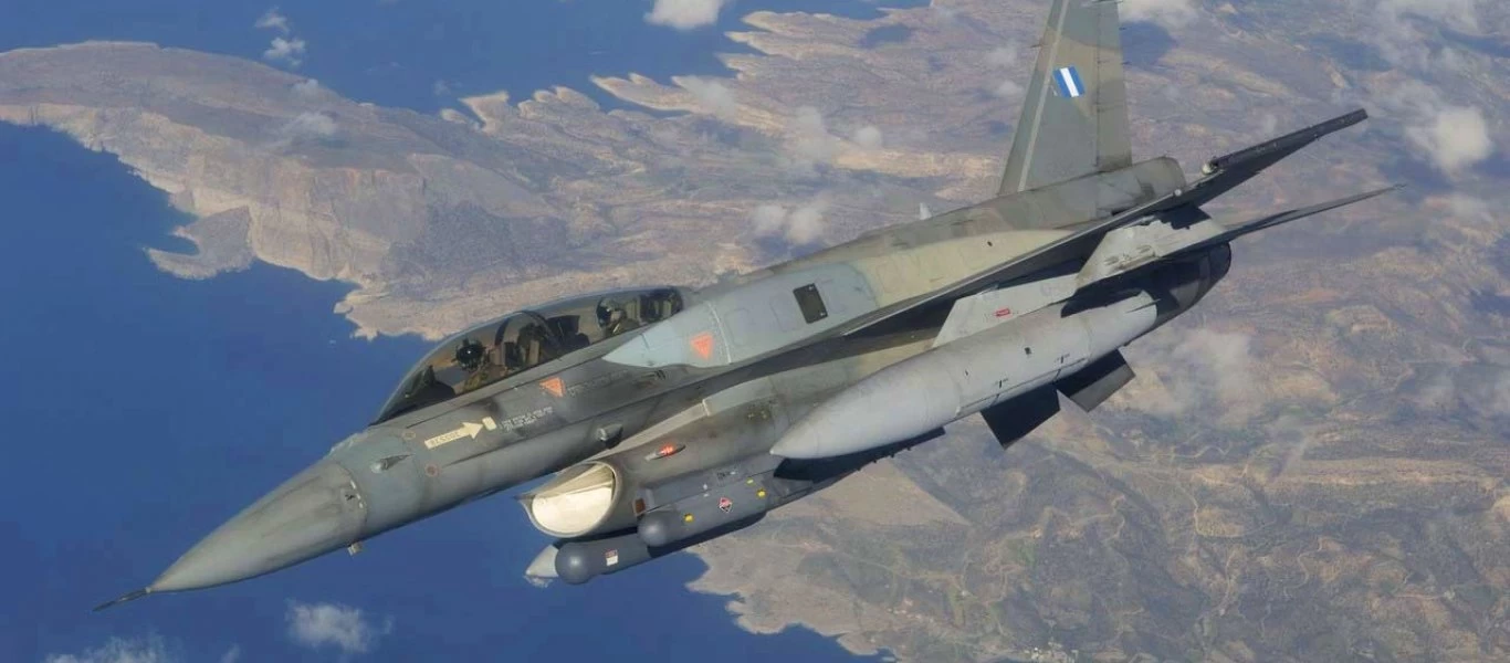 Κλιμάκωση: Δύο τουρκικά πολεμικά πλησιάζουν την φρεγάτα «Νικηφόρος Φωκάς» - Σε ετοιμότητα ελληνικά F-16 από Κρήτη